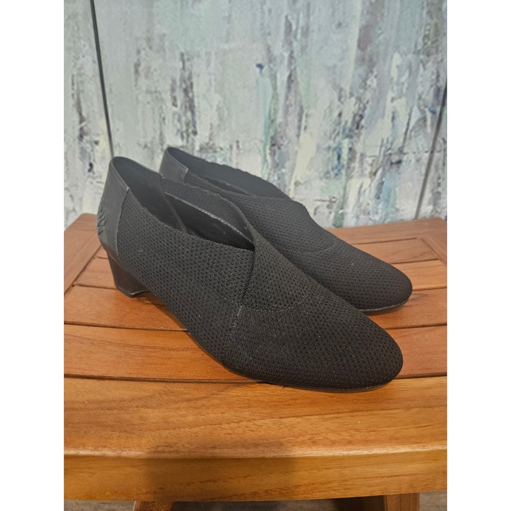 Taryn Rose Bayrose Black Knit Pointed Toe Pumps Low Block Heel Leather Trim 9.5M